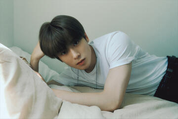 19 AUG 2022 / MUSIC First solo song ‘Forever Only’ tops iTunes in 13 countries